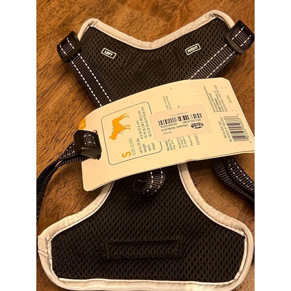 Boots and Barkley dog harness‎